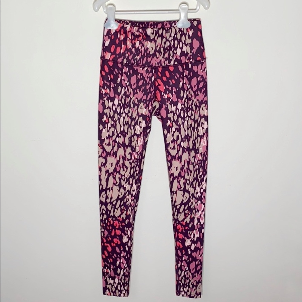 Fila Bordeaux leopard flat band leggings size XS